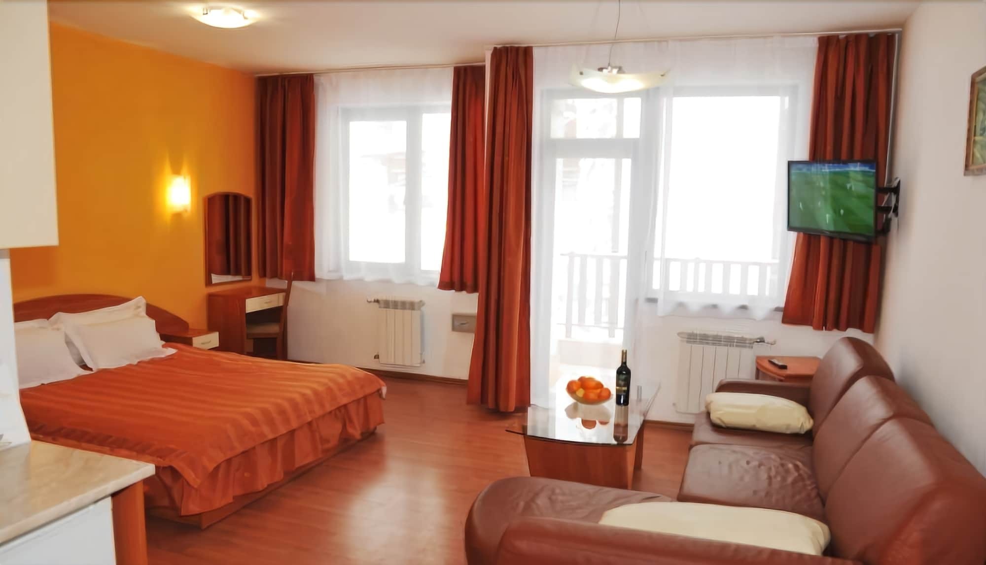 بوروفتس Apart Hotel Flora Residence Daisy المظهر الخارجي الصورة