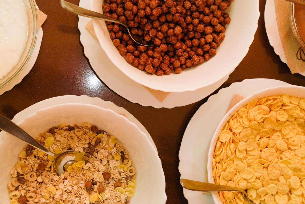 بوروفتس Apart Hotel Flora Residence Daisy المظهر الخارجي الصورة