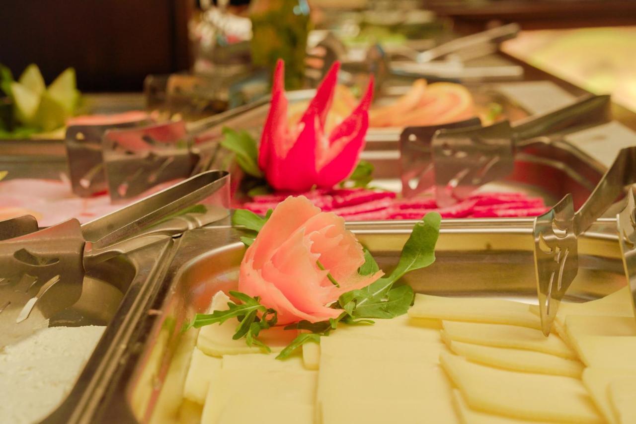 بوروفتس Apart Hotel Flora Residence Daisy المظهر الخارجي الصورة