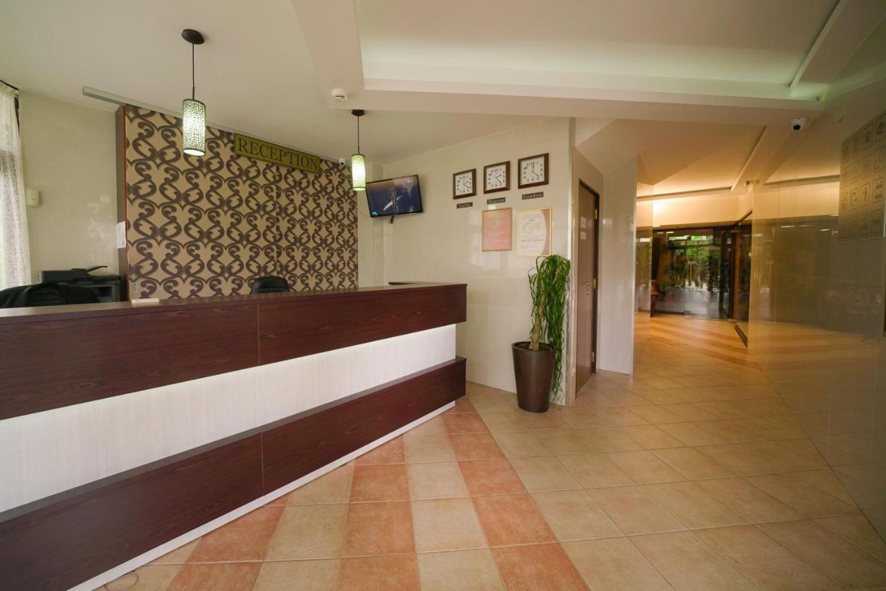 بوروفتس Apart Hotel Flora Residence Daisy المظهر الخارجي الصورة