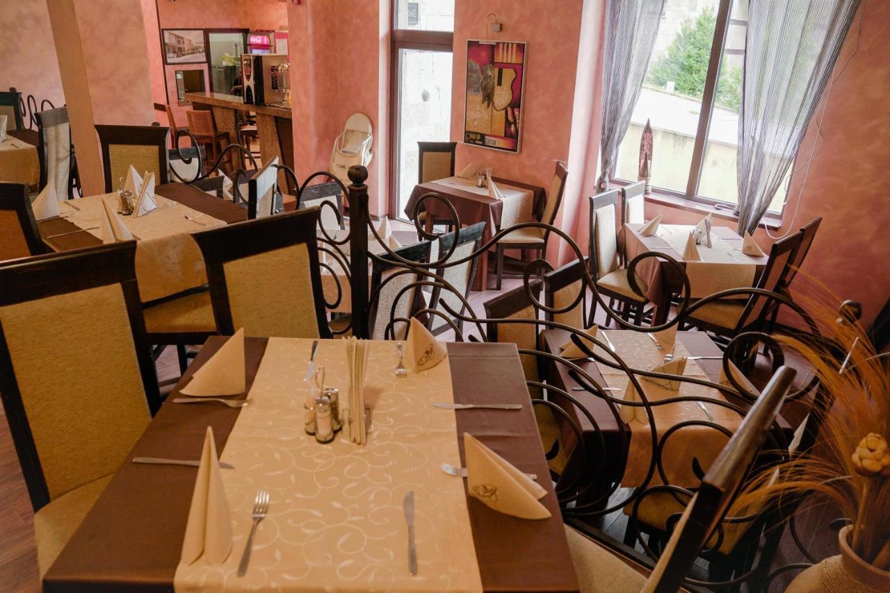 بوروفتس Apart Hotel Flora Residence Daisy المظهر الخارجي الصورة