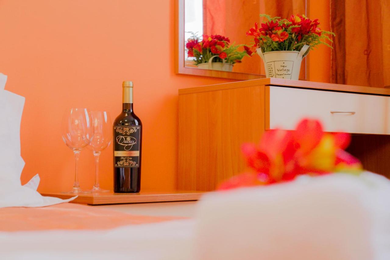 بوروفتس Apart Hotel Flora Residence Daisy المظهر الخارجي الصورة