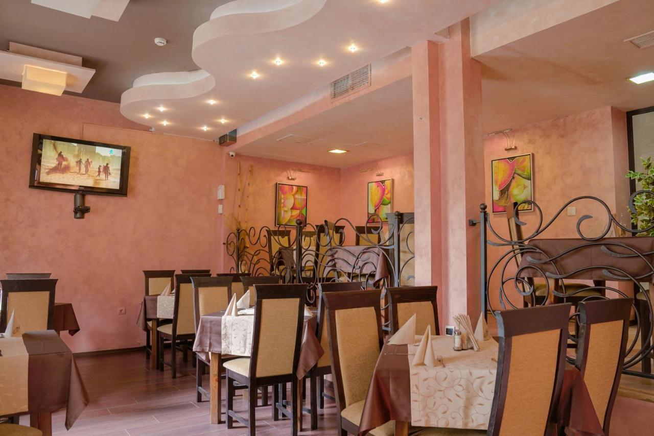 بوروفتس Apart Hotel Flora Residence Daisy المظهر الخارجي الصورة