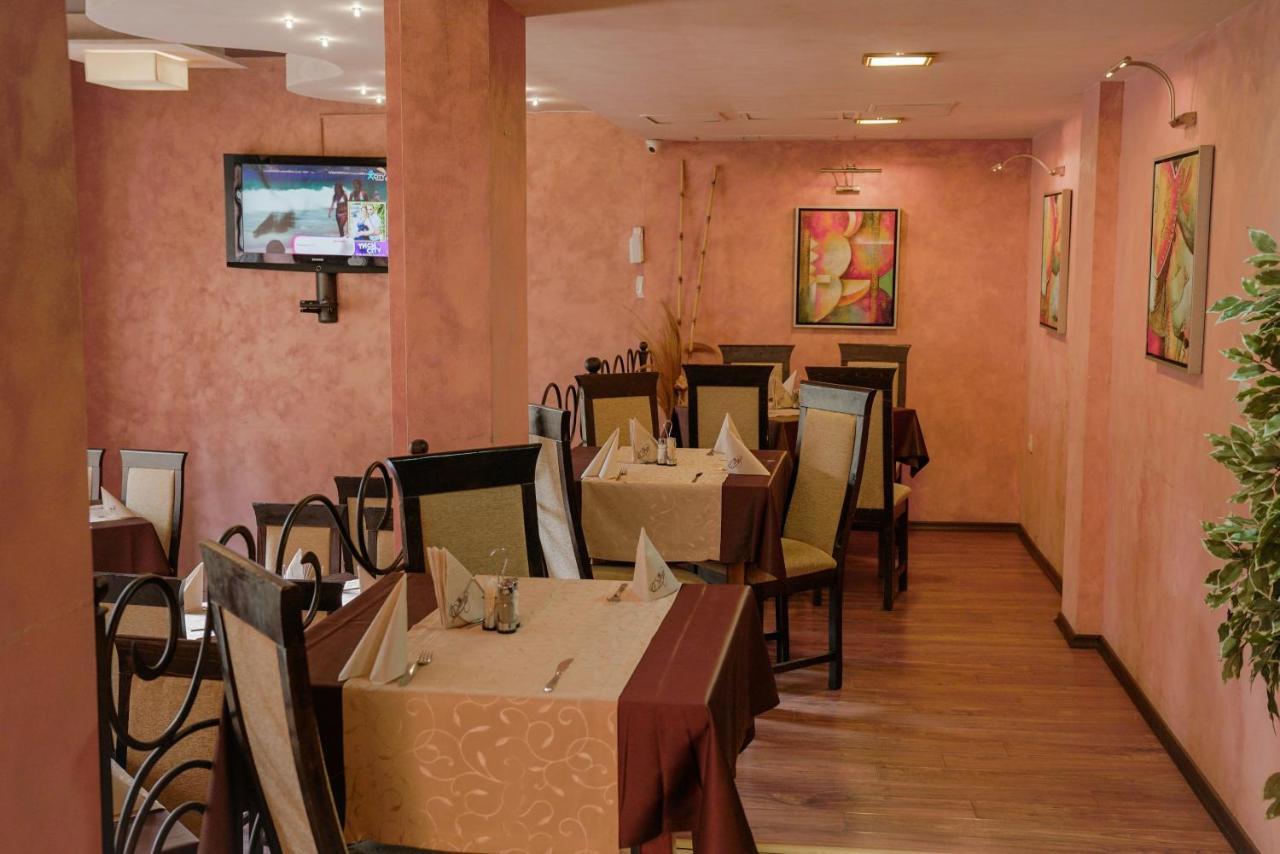 بوروفتس Apart Hotel Flora Residence Daisy المظهر الخارجي الصورة